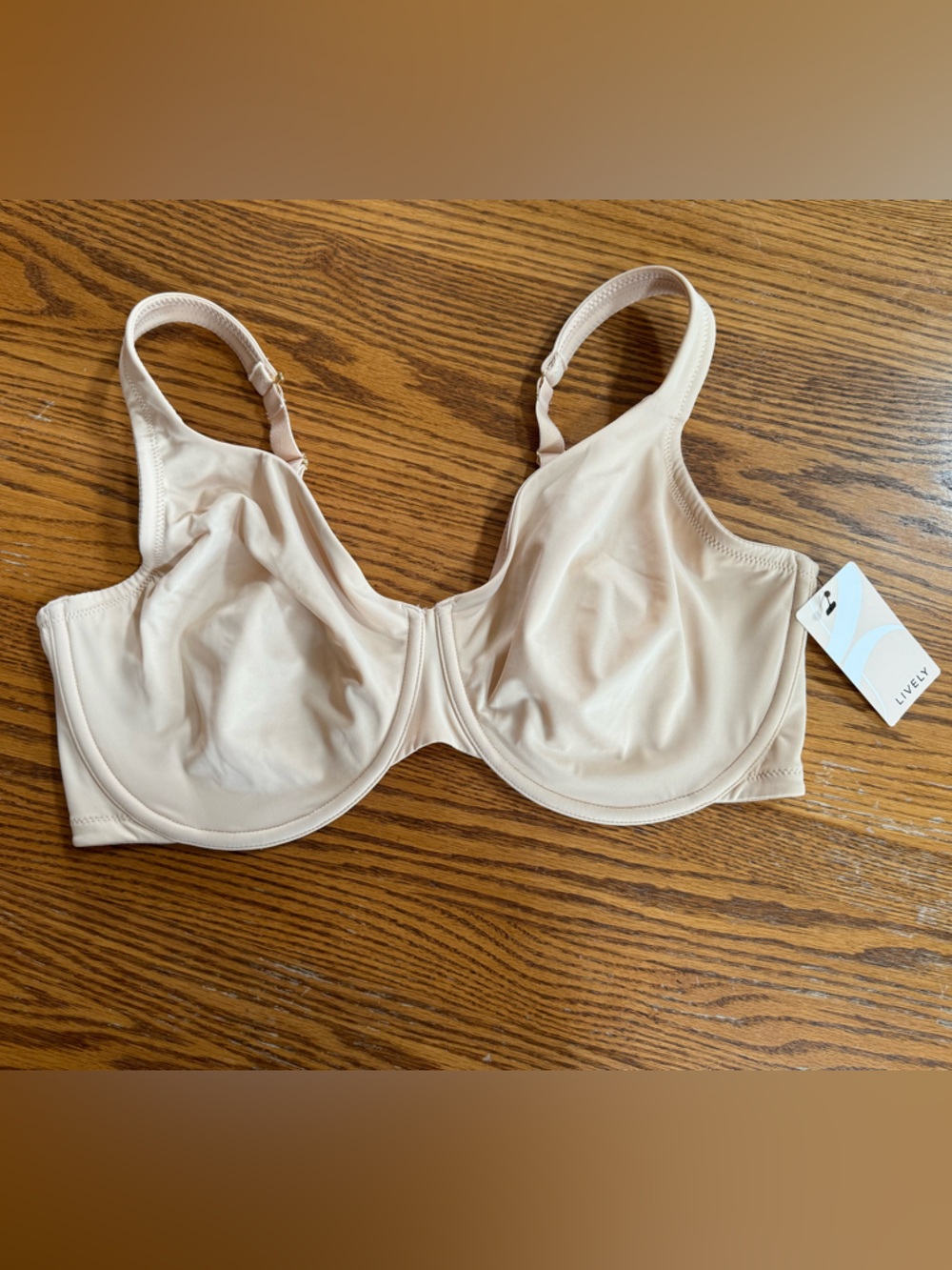 NWT 40DD Lively Seamless Underwire Bra in Nude Blush Toasted Almond Minimizer